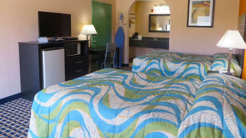 Motel 6 Weatherford - photo 24