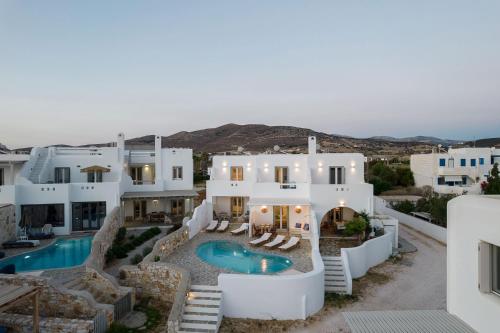 Helen Beach Front Luxury Villas — 4-Star Luxury Hotel in Naxos, Greece