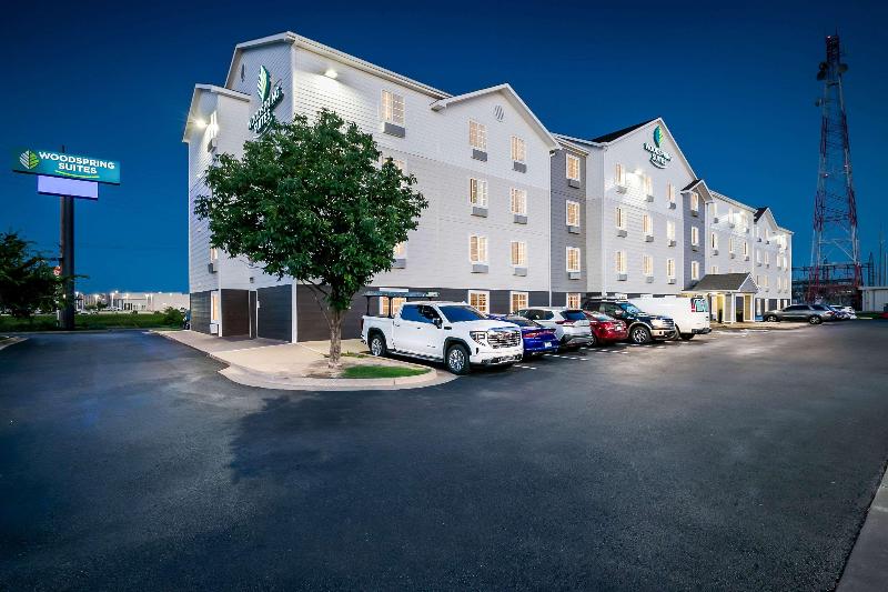 WoodSpring Suites Tulsa - photo 8