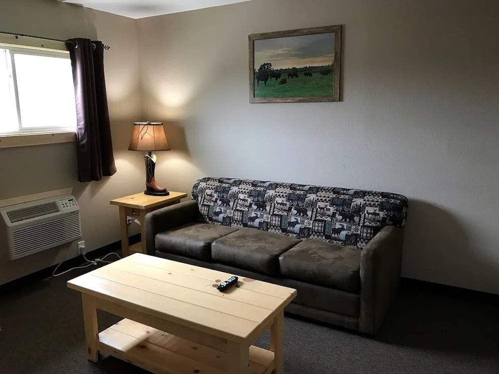 Chippewa Hotel & Suites - photo 11