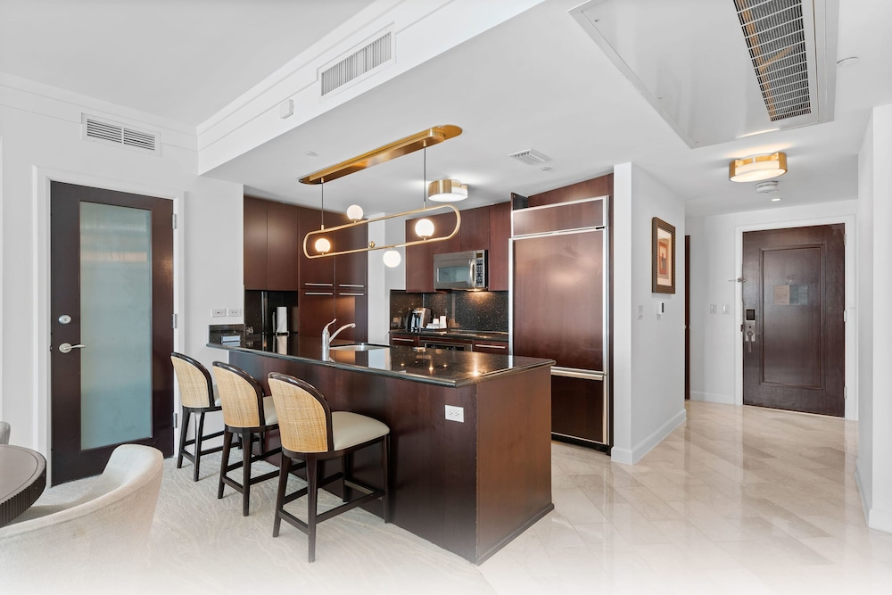 Fontainebleau Miami Beach Private Luxury Suites - photo 125