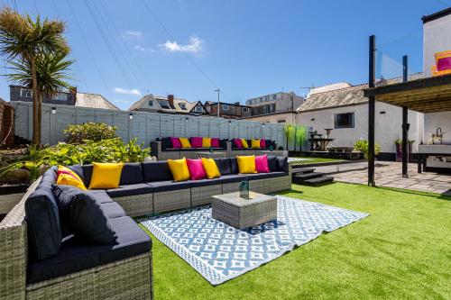 Empress Hall Blackpool by Charles Alexander Short Stay Sleeps 20 — 4-Star Luxury Hotel in Blackpool, United Kingdom