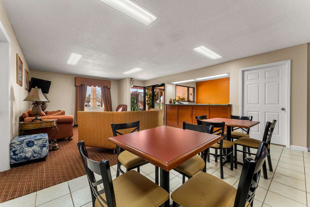 Americas Best Value Inn Montezuma - photo 23