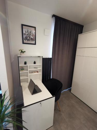 Smart Apartament Grunwaldzka 240 — 4-Star Luxury Hotel in Poznan, Poland