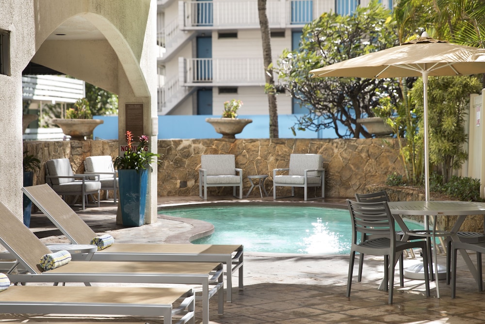 Coconut Waikiki Hotel - photo 23
