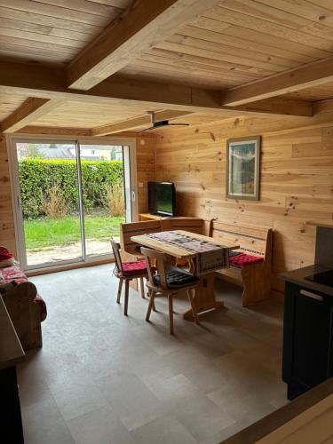 L'oursiere a Saint Mamet — hotel in Saint-Mamet-La-Salvetat