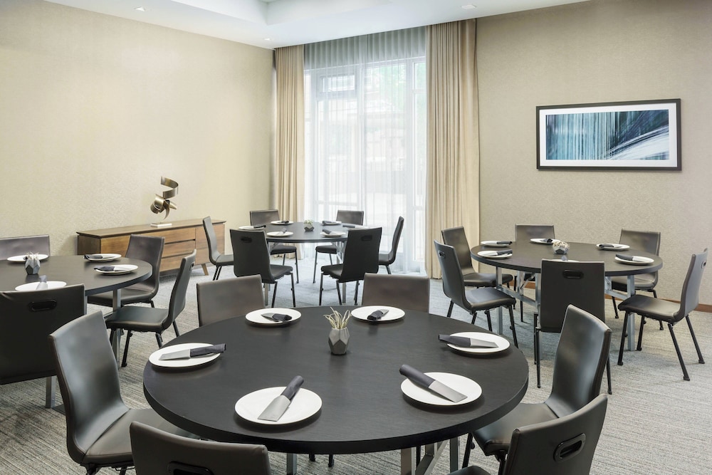 AC Hotel by Marriott Chapel Hill Downtown - photo 30