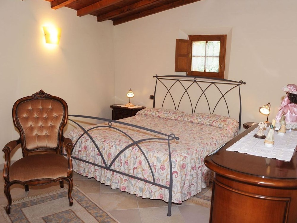 Wonderful private villa for 4 people with WIFI pool A C TV terrace and parking — 4-Star Luxury Hotel in Asciano, Italy