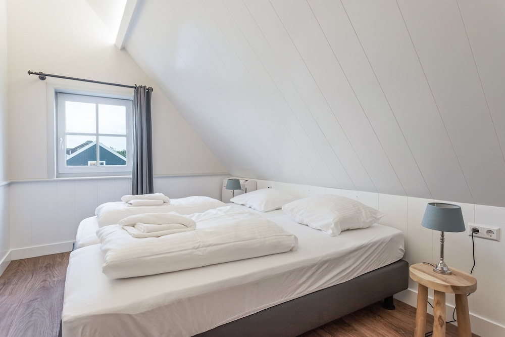Holiday Home in Beemster by Windmill — 4-Star Luxury Hotel in Middenbeemster, Netherlands