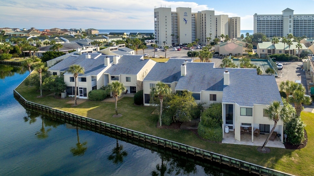 Shoreline Towers 1023 2 Bedroom Condo by RedAwning - photo 9