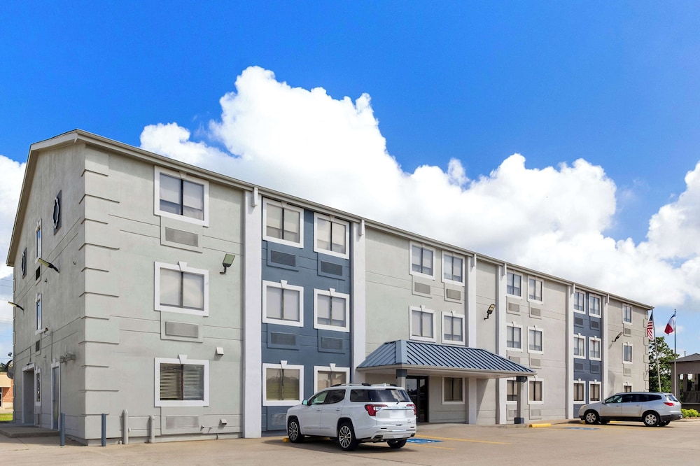 SureStay by Best Western Groves - photo 28