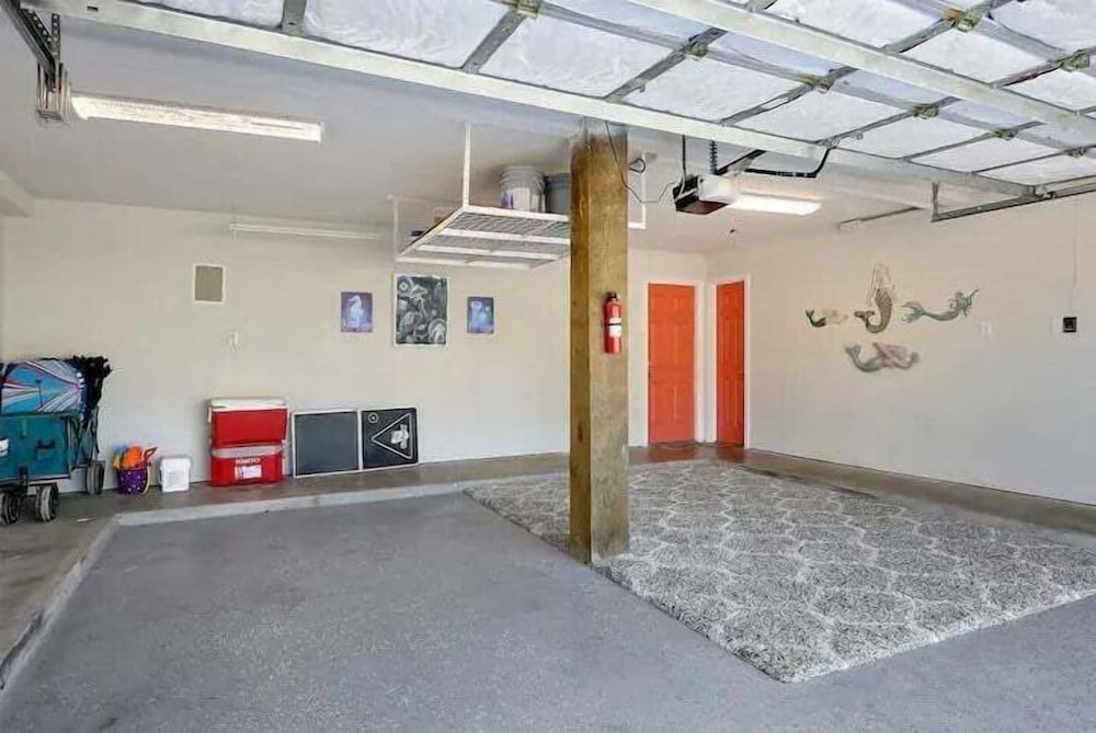 Tortuga Inn - photo 27