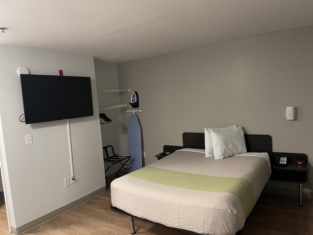 Studio 6 Extended Stay Richmond VA I 64 West - photo 7