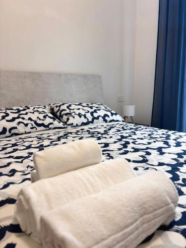 Zu Pino Apartments Cefalù — 4-Star Luxury Hotel in Cefalu, Italy