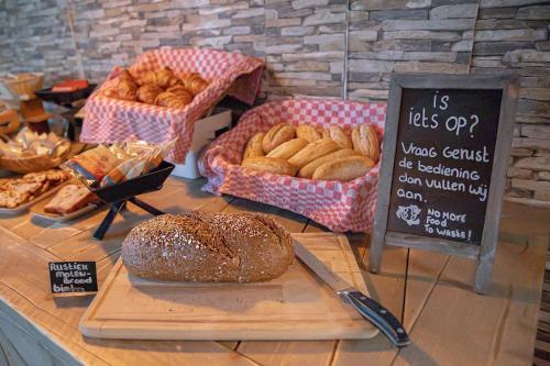 Hotel Onder De Linden — Roden — photo 3