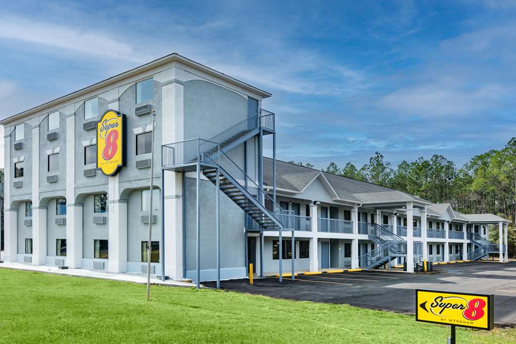 Super 8 By Wyndham Moss Point - featured photo