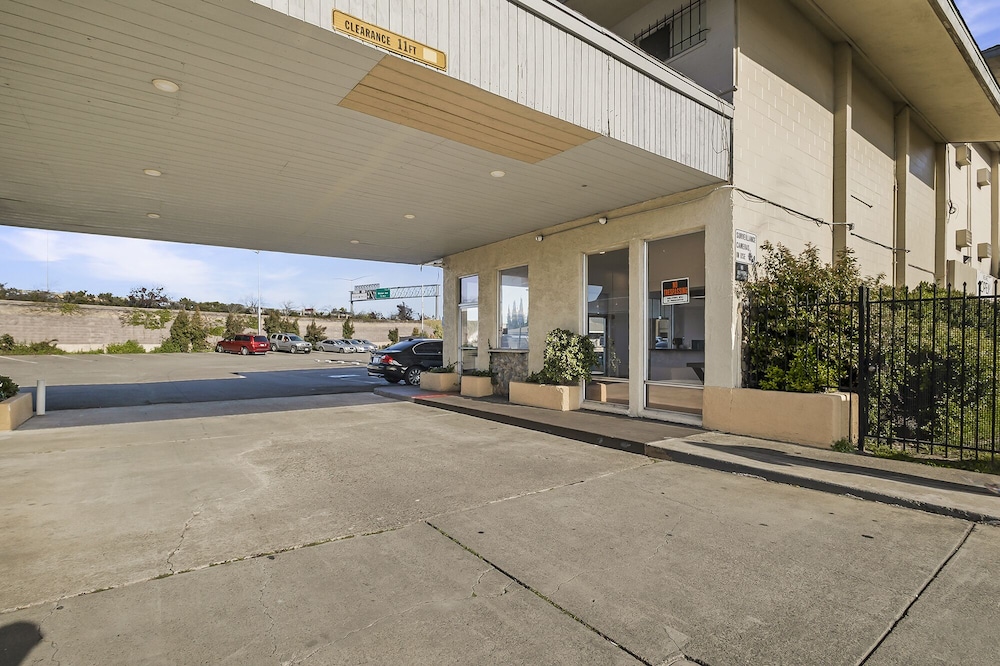 Heritage Inn Express Hayward - photo 30