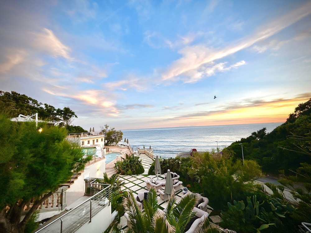 Hotel Villa Margherita — hotel in Quercianella