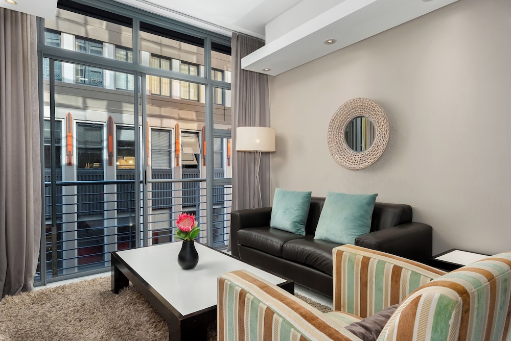 Mandela Rhodes W303 — 4-Star Luxury Hotel in Cape Town, South Africa