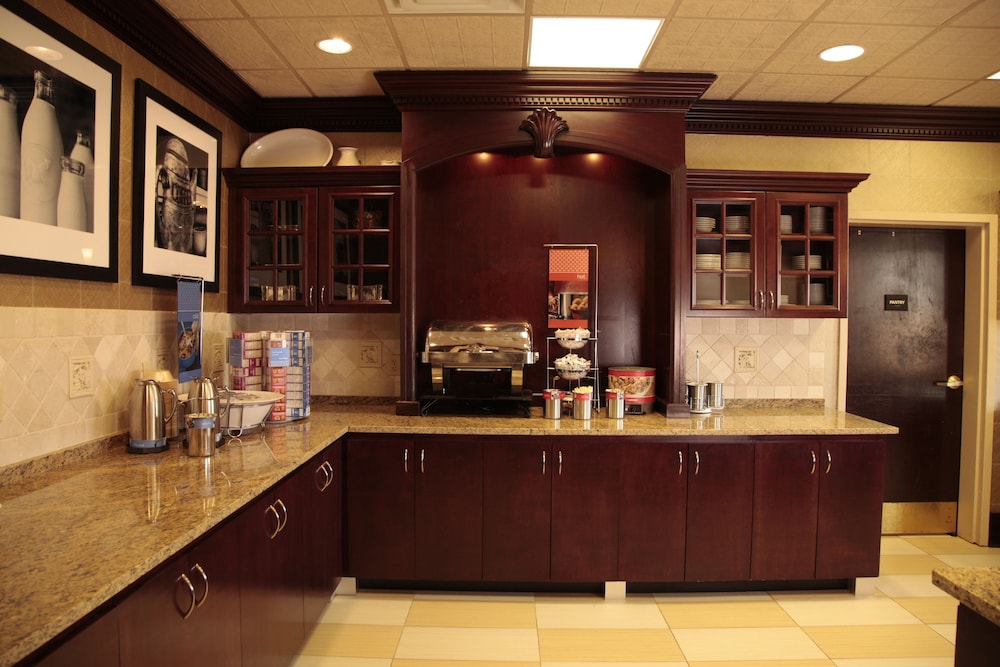 Hampton Inn & Suites Dallas DFW Airport North Grapevine - photo 32