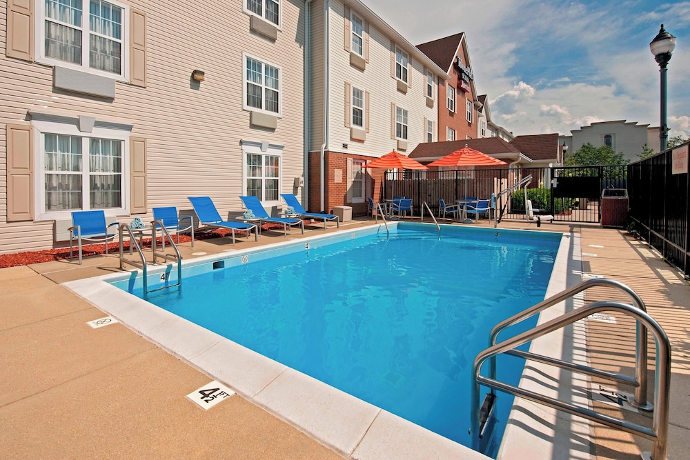 Towneplace Suites By Marriott Bloomington - featured photo