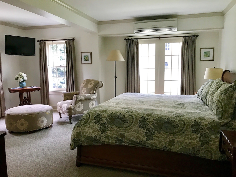 Old Lyme Inn - photo 8