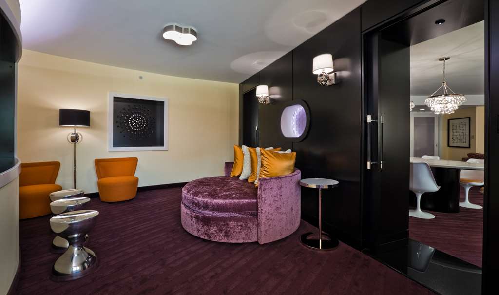 Washington Plaza Hotel - photo 18
