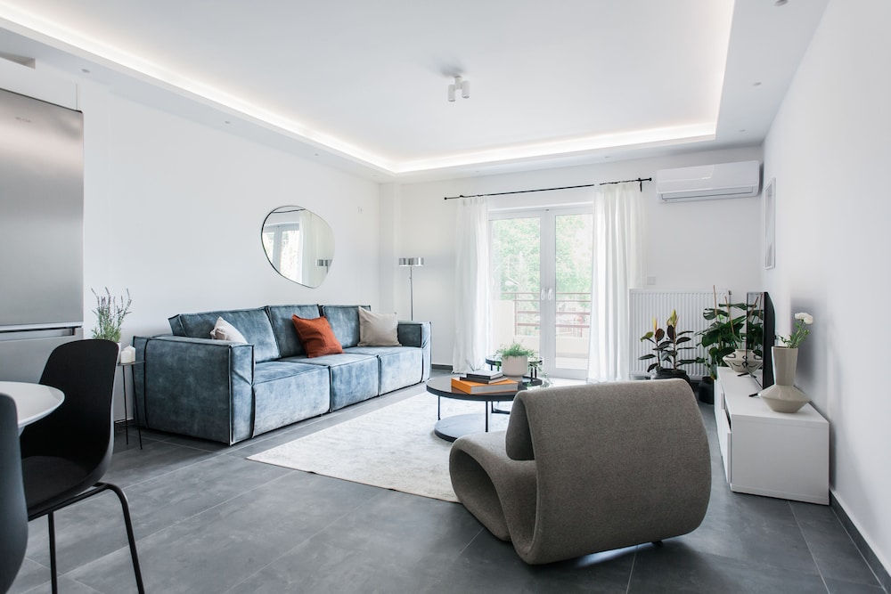 Stellar 3BR Apartment with Balcony — 4-Star Luxury Hotel in Palaio Faliro, Greece