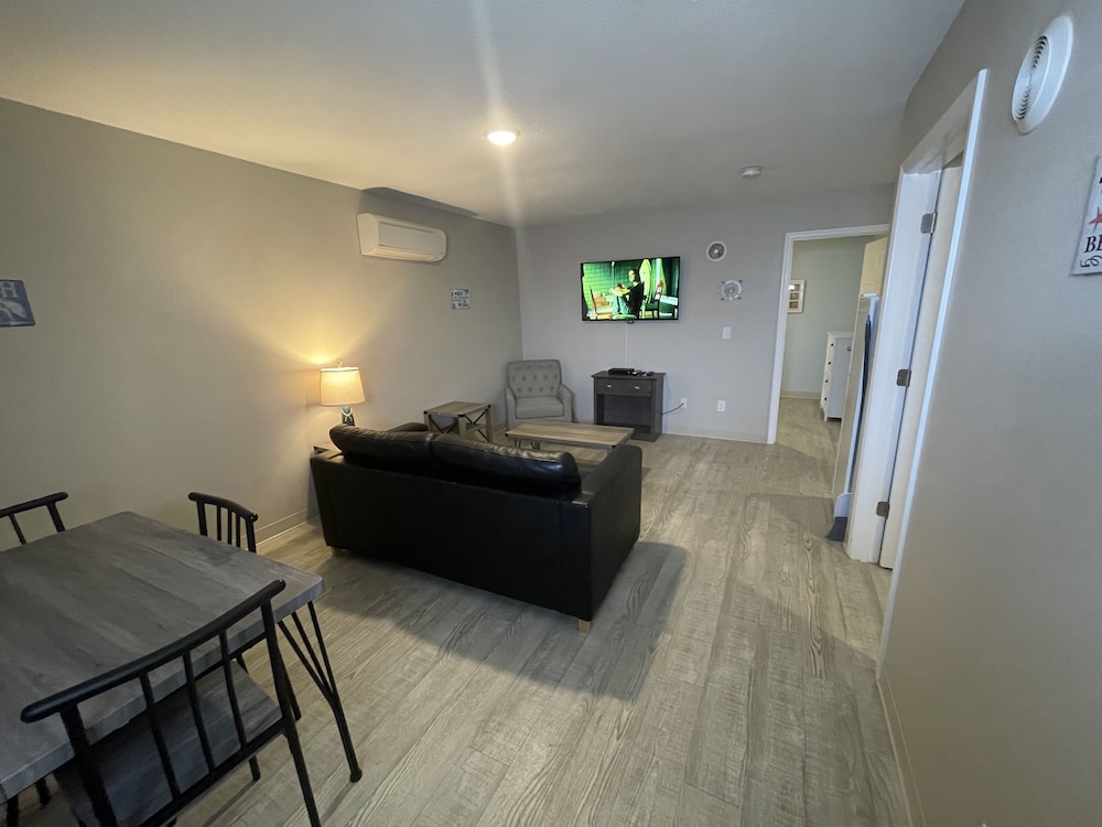 The Coastal Inn and Suites - photo 21