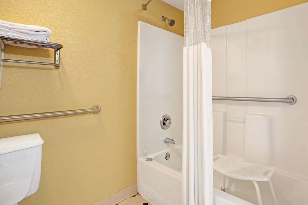Travelodge by Wyndham Forest Park Atlanta South - photo 9