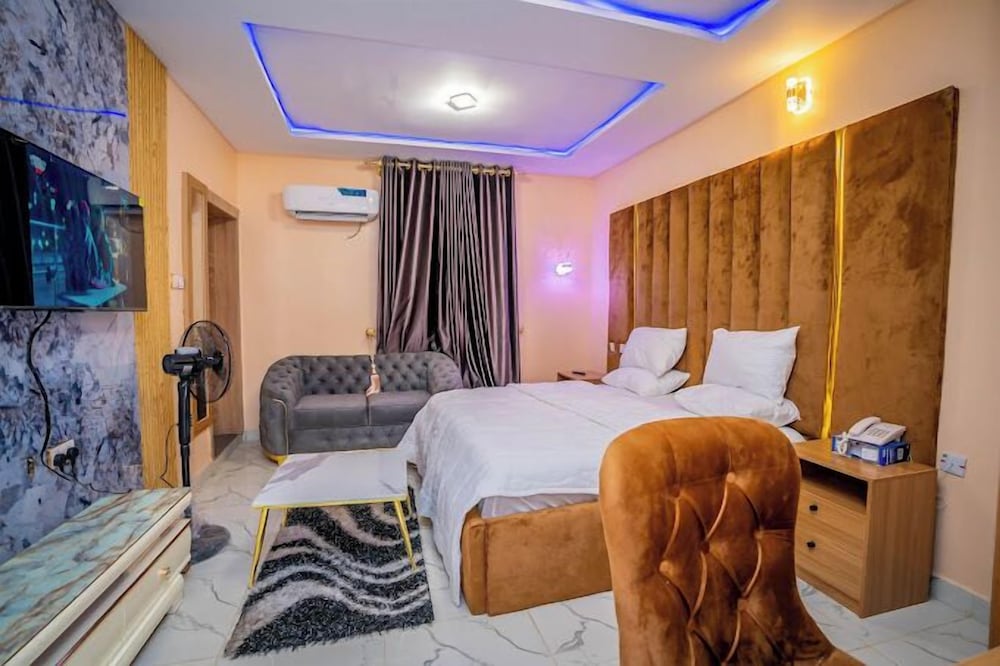 Crystal Suites — Akure — photo 4