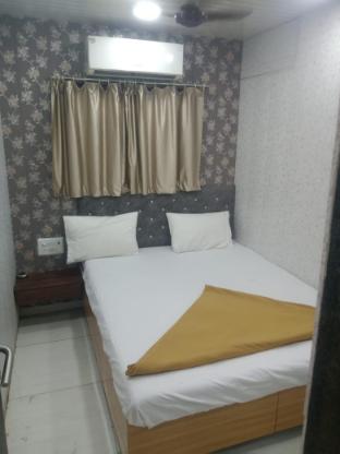 Hotel Saini Guest House Mumbai