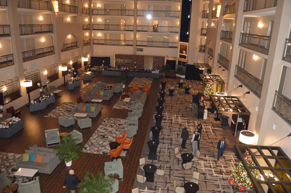 Embassy Suites by Hilton Cincinnati Northeast Blue Ash - photo 46