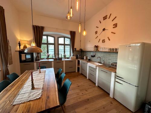 Ferienwohnung Hortensie Rittergut Schloss Zehista Gutshaus — 4-Star Luxury Hotel in Pirna, Germany
