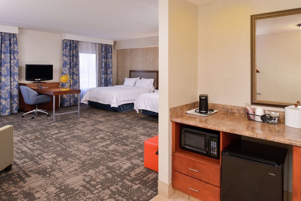 Hampton Inn & Suites Wilmington - photo 32
