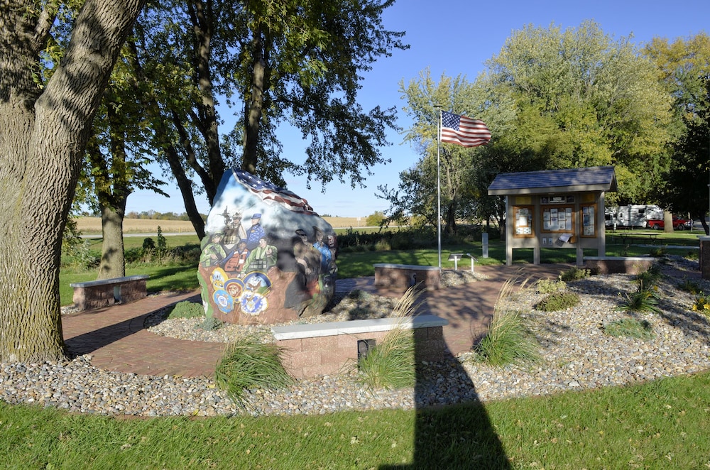 Cobblestone Inn & Suites Manning - photo 105