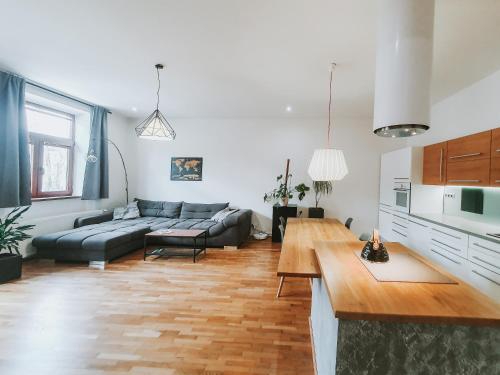 Priestranný apartmán v centre — 4-Star Luxury Hotel in Kosice, Slovakia