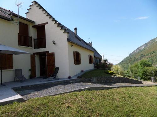 Bergerie R nov e Hautes Pyr n es — hotel in Campan