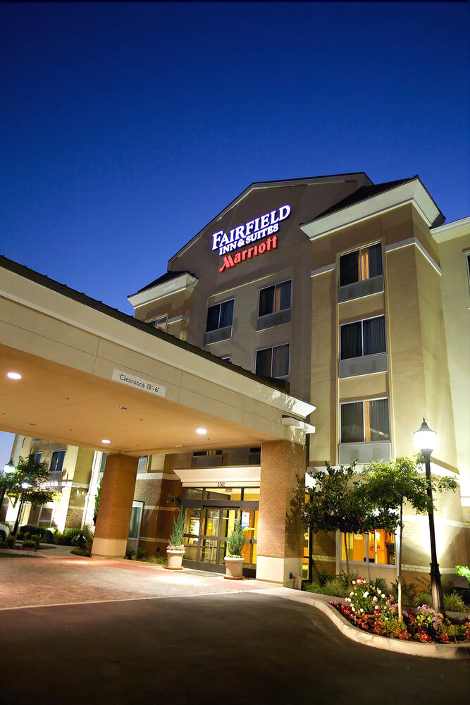 Fairfield Inn & Suites by Marriott Santa Maria - photo 55