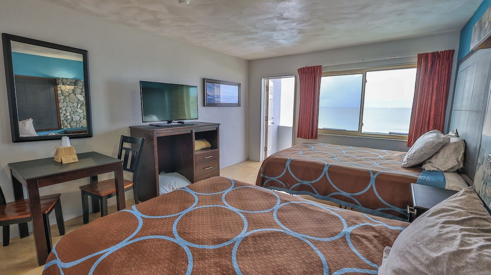 Driftwood Beach Motel - photo 44