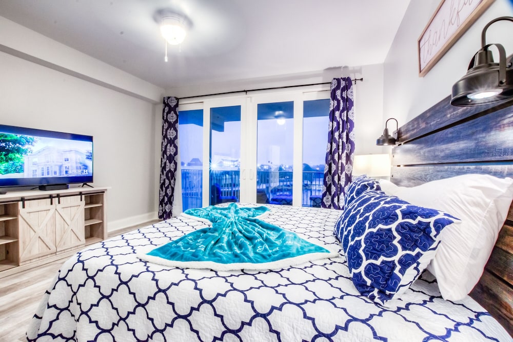 Laketown Wharf Resort by Aneliya's Rentals - photo 68