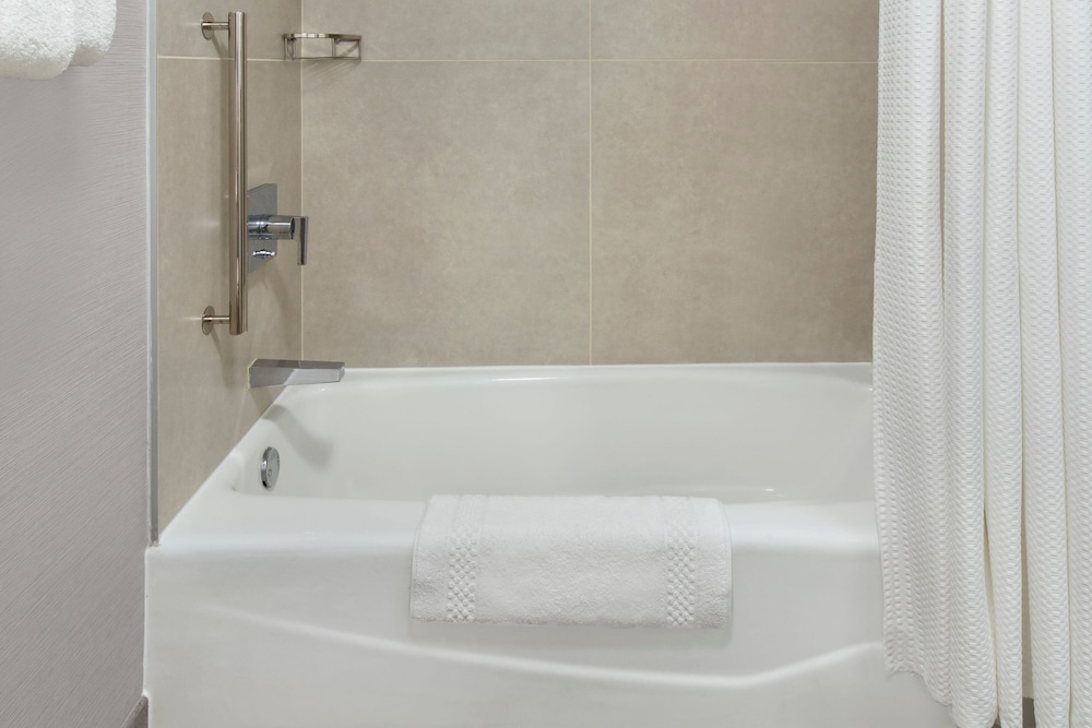 Courtyard by Marriott Tarrytown Westchester County - photo 14