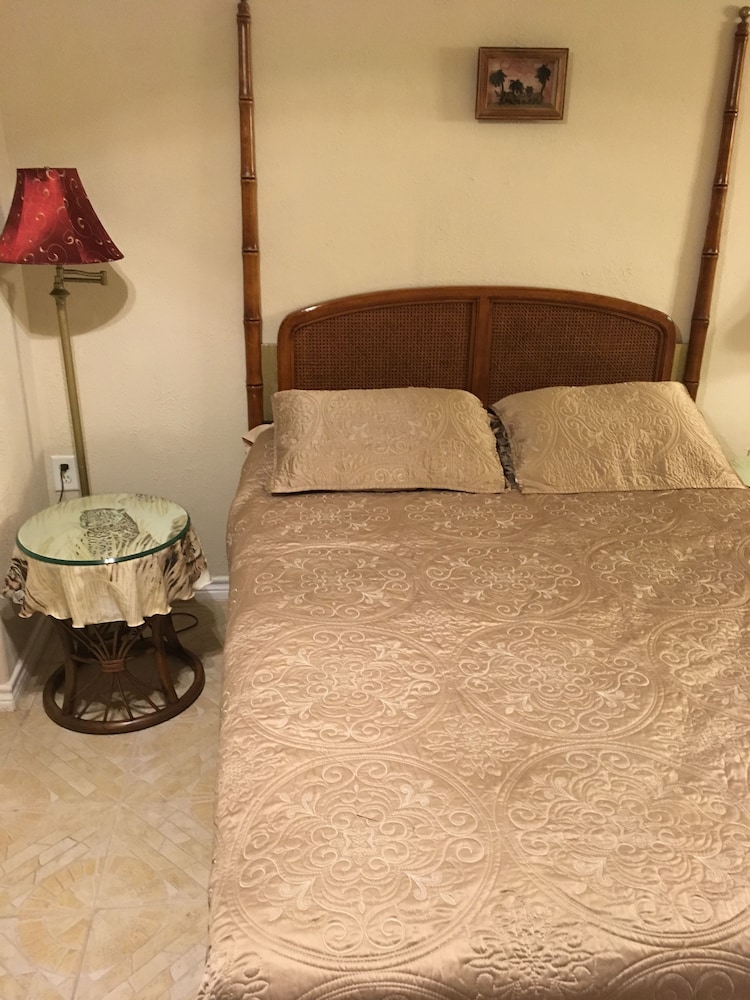 Capri Beach Hotel - photo 39