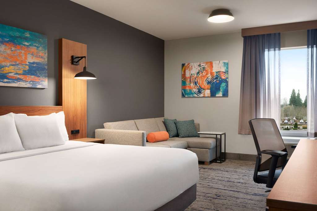 La Quinta Inn & Suites by Wyndham Marysville - photo 27
