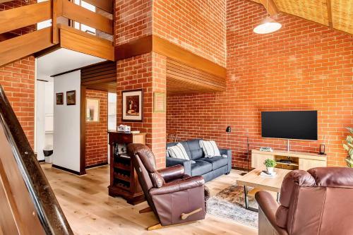 'The Redstone' Experience Adelaide's Inner east — 4-Star Luxury Hotel in Adelaide, Australia
