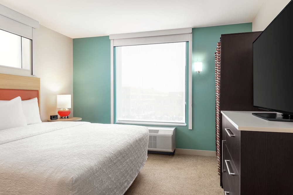 Home2 Suites by Hilton Milwaukee West - photo 11