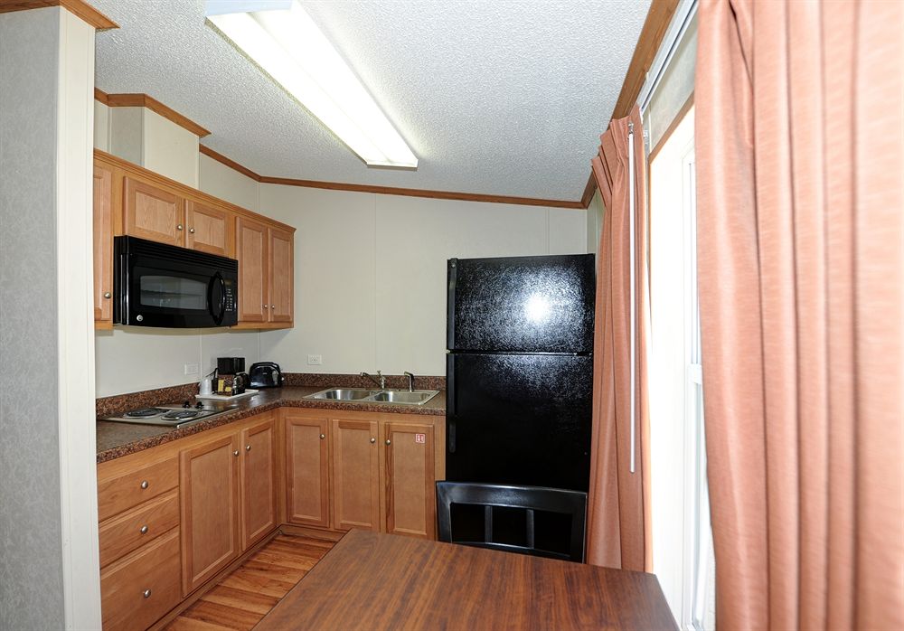 Instalodge Hotel and Suites - photo 5