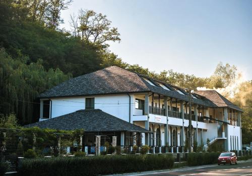 Hanul cu Sălcii in Calimanesti, Romania