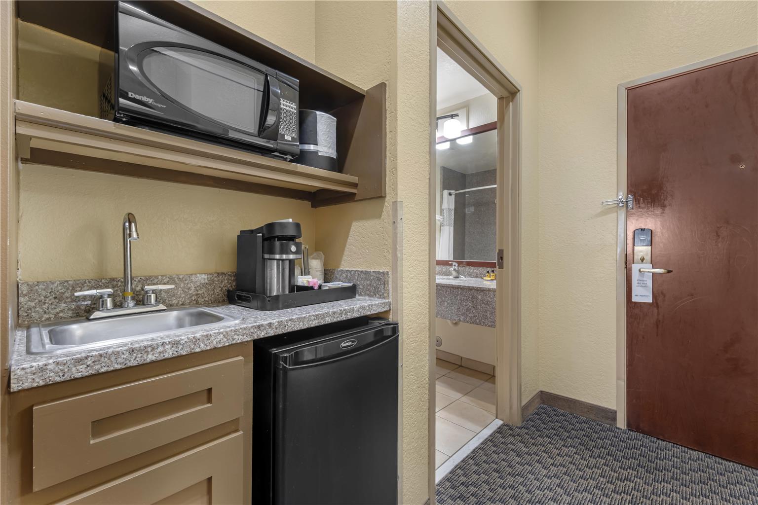 Best Western Plus Shamrock Inn & Suites - photo 24