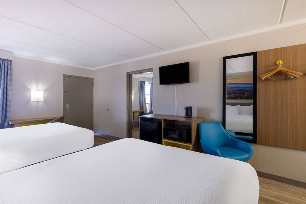 Days Inn & Suites by Wyndham Fort Bragg Cross Creek Mall - photo 28